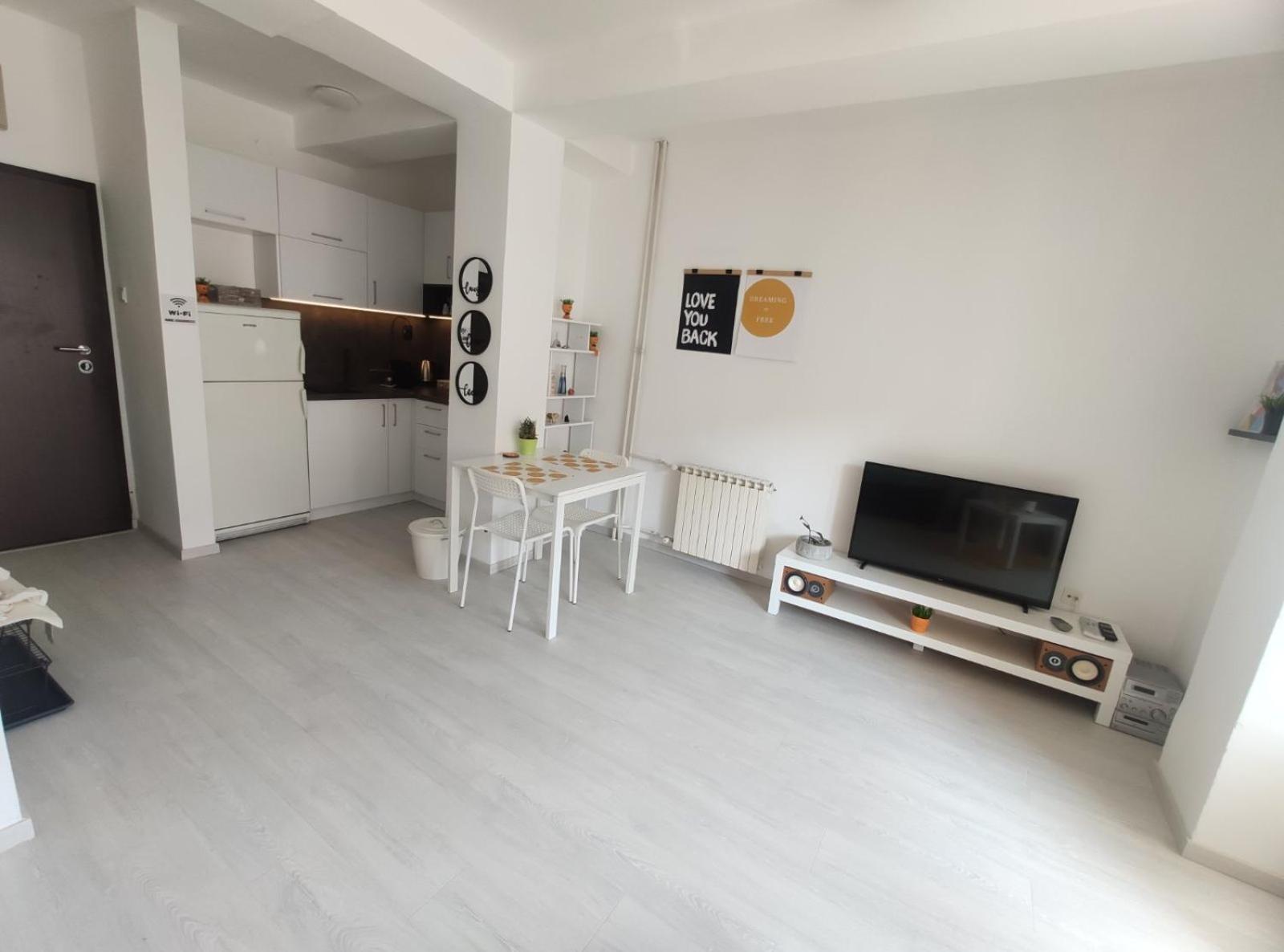 City Center White Apartment! Üsküp Dış mekan fotoğraf